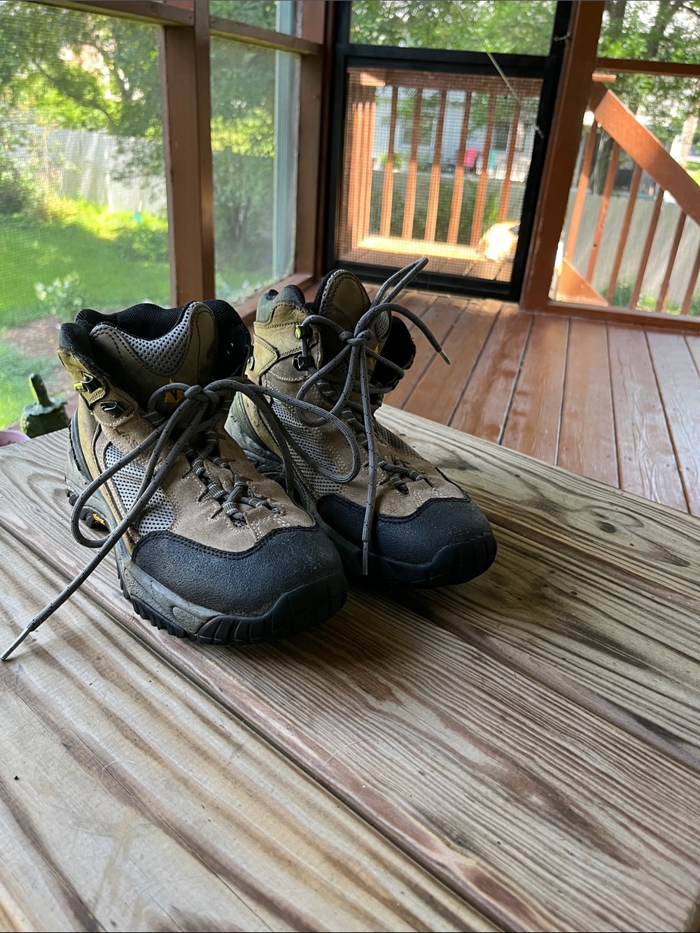 Vasque Tan and Black Hiking Boots- gortex